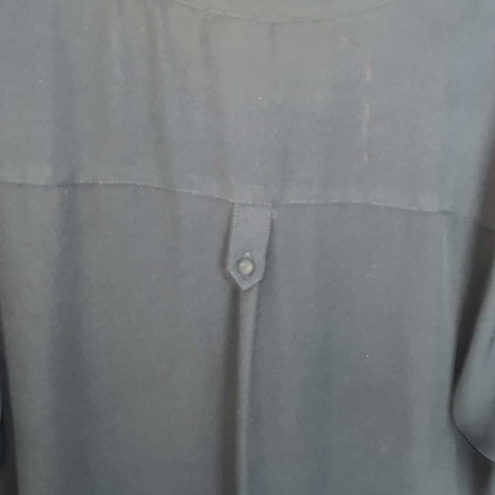 Torrid blouse with pockets in the front V-neck size 0 - Picture 4 of 4